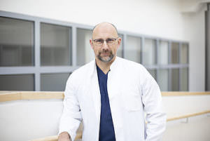 Experten und Team 7 Experten und Team 7 Anästhesiologie, Notfallmedizin und Schmerztherapie