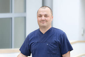 Experten und Team 3 Experten und Team 3 Anästhesiologie, Notfallmedizin und Schmerztherapie