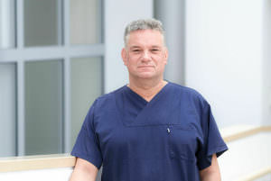Experten und Team 24 Experten und Team 24 Neurologische Intensivmedizin und Frührehabilitation