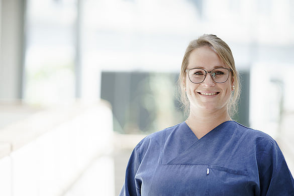 Experten und Team 33 Experten und Team 33 Universitätsklinik für Neurologie