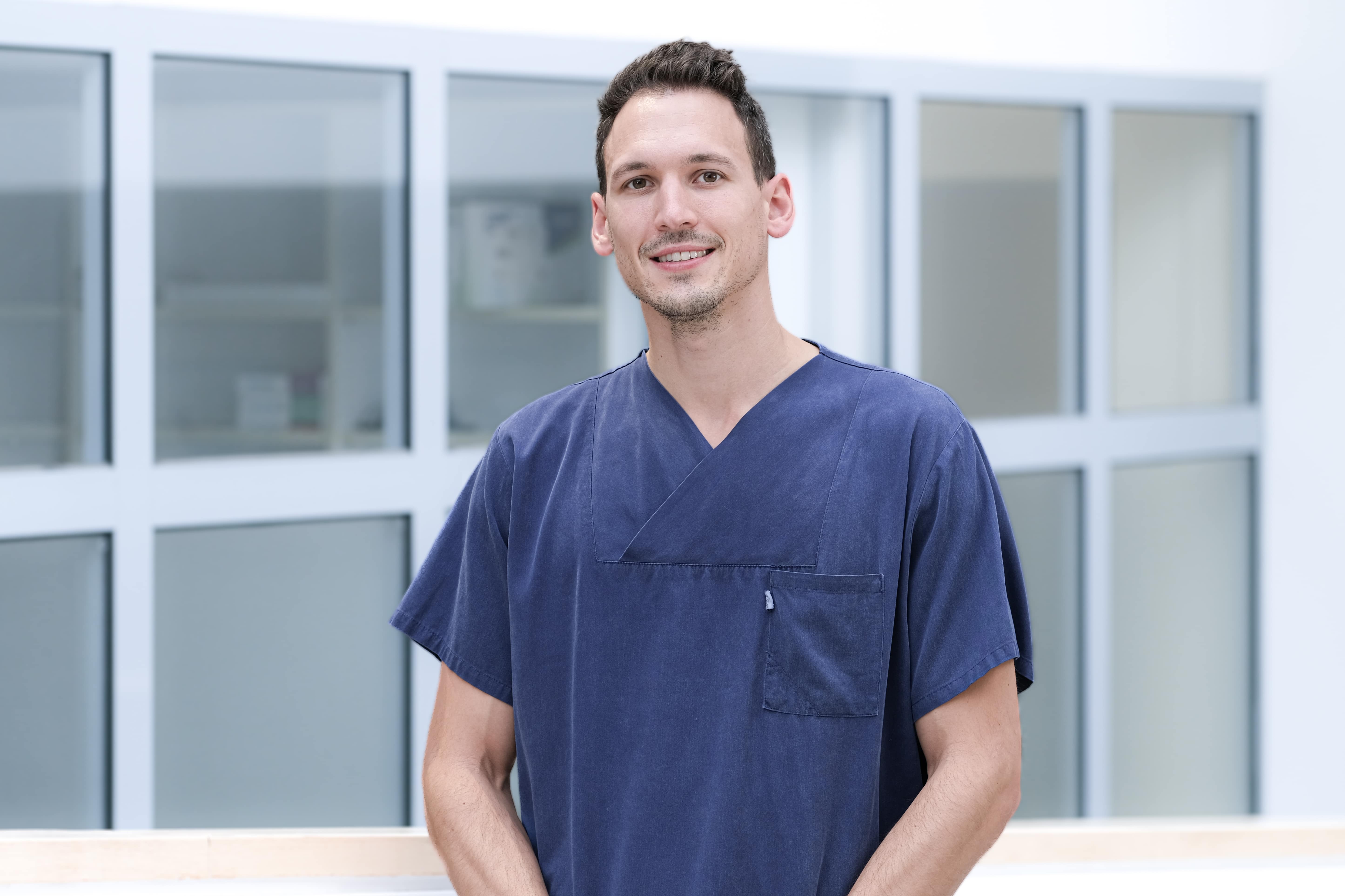 Experten und Team 33 Experten und Team 33 Anästhesiologie, Notfallmedizin und Schmerztherapie